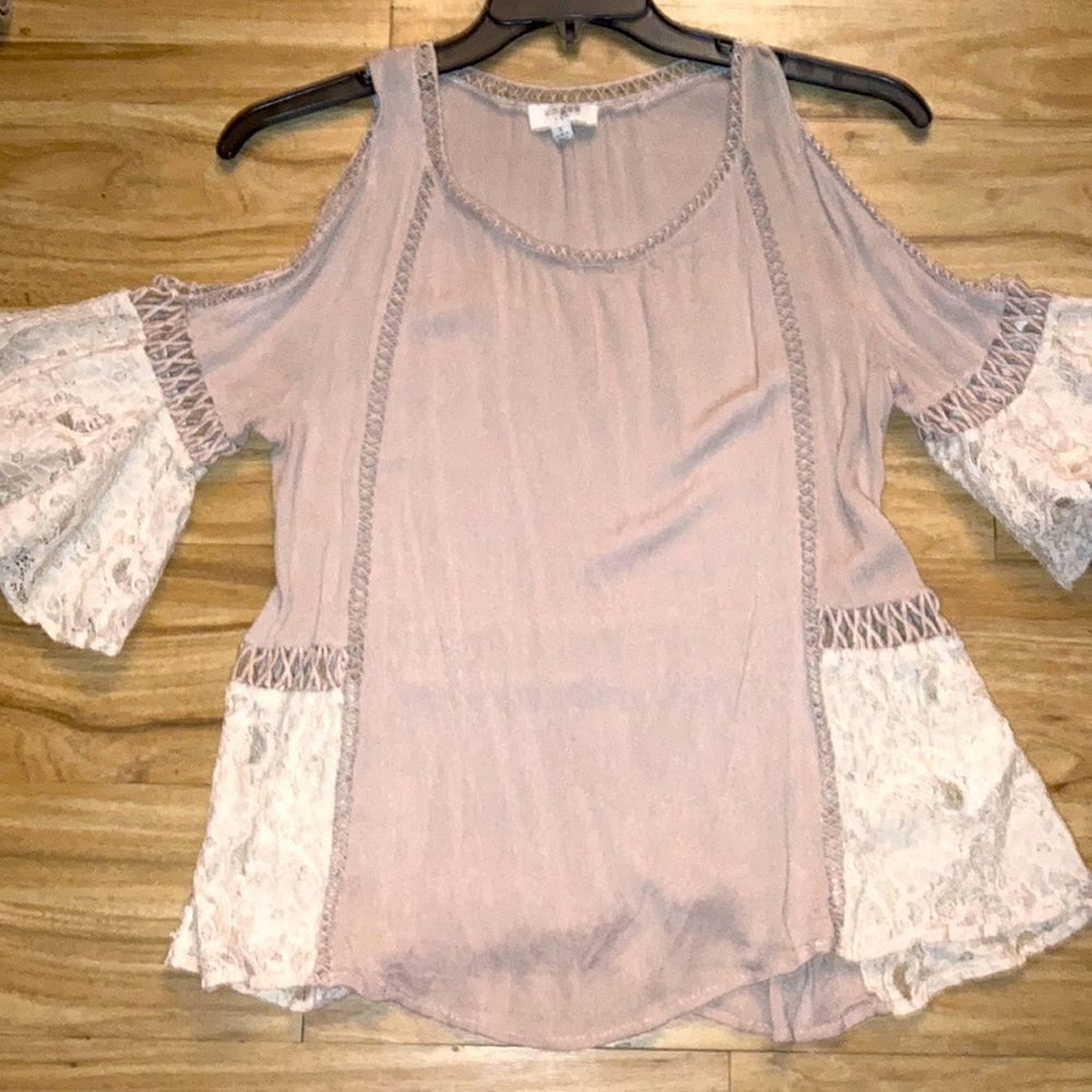 - Size Small Tan Umgee Top